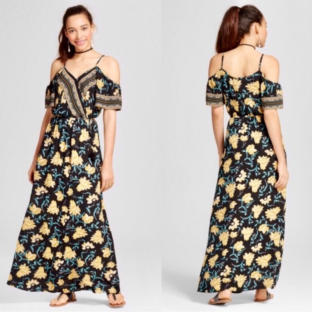 Sunflower Maxi Dress 🌻🌻🌻Off The Shoulder